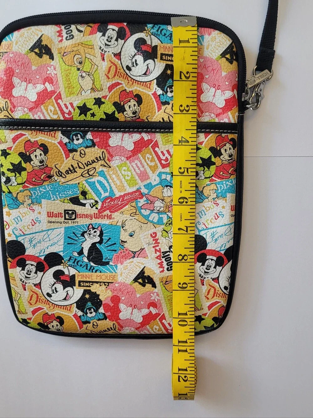 Disney Parks Exclusive Mickey Mouse Classic Collage Crossbody Bag - Excellent! - Picture 7 of 8